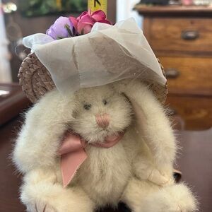 Boyds Bears "Bunny" - Giselle De La Fleur,  Plush Toy